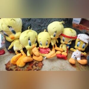 6 DIFFERENT SIZE TWEETY BIRD PLUSH ANIMALS